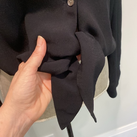 Aritzia by Wilfred Free Black Button Down Crop Shirt w/Tie Size Small - Picture 7 of 14
